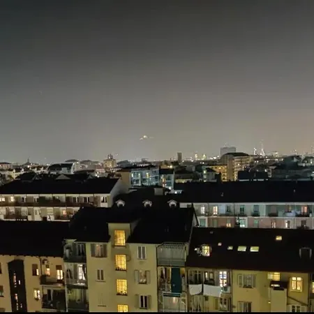 Amazing With View Near Metro Apartman