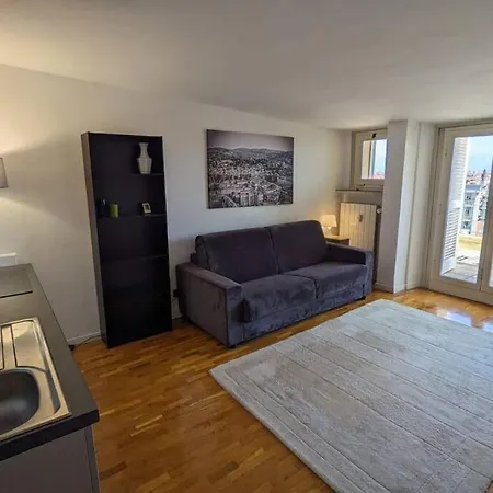 Amazing With View Near Metro *